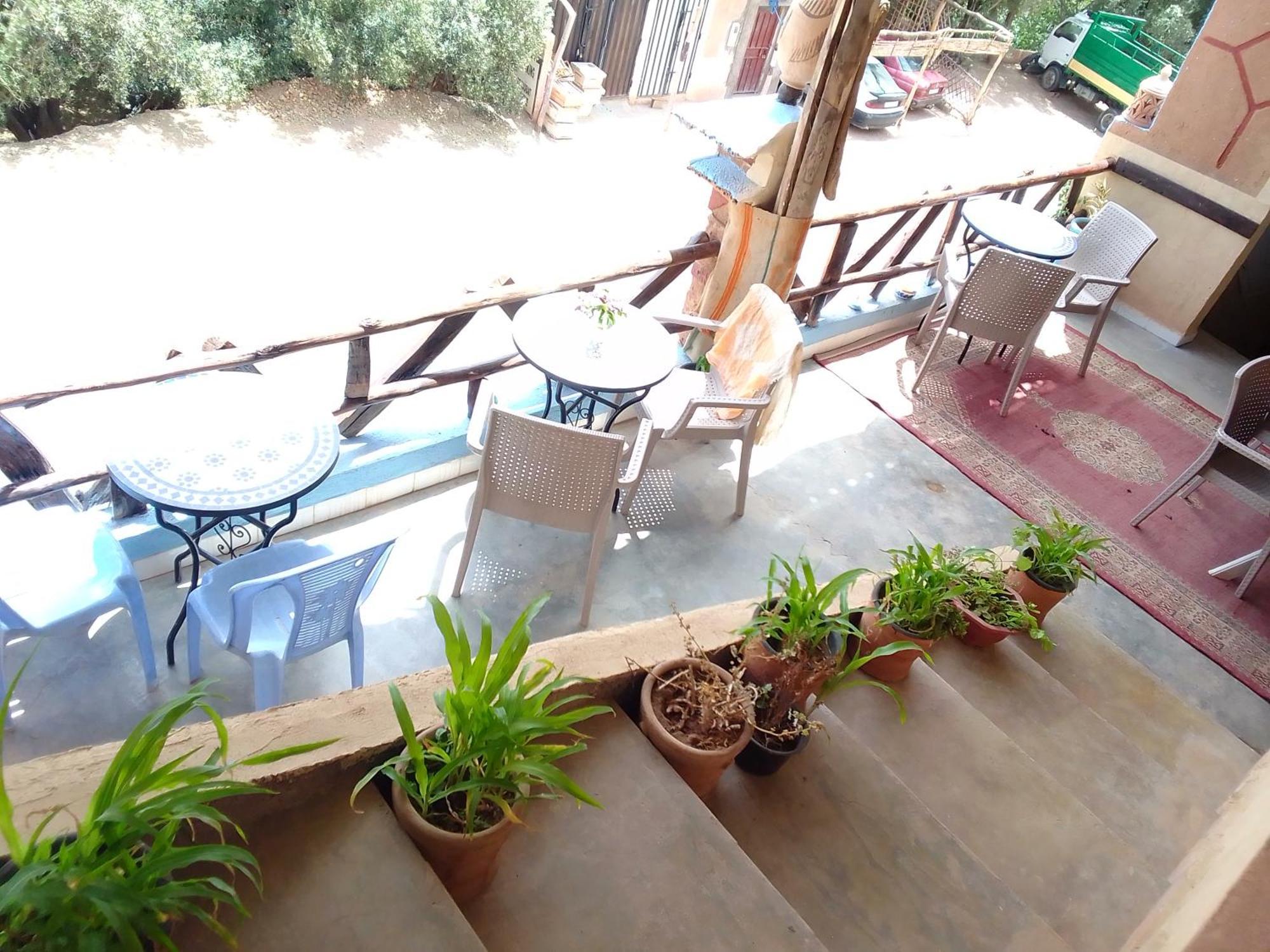 Restaurant Ait Saderat Apartment