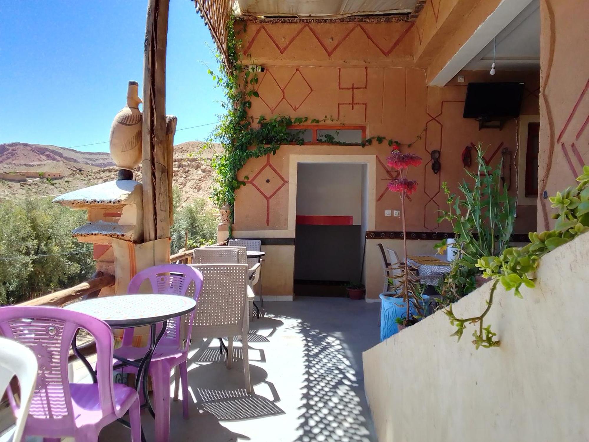 Apartment Restaurant Ait Saderat *